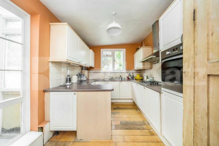 4 bedroom house located close to Upper Holloway  Sussex Way, Holloway