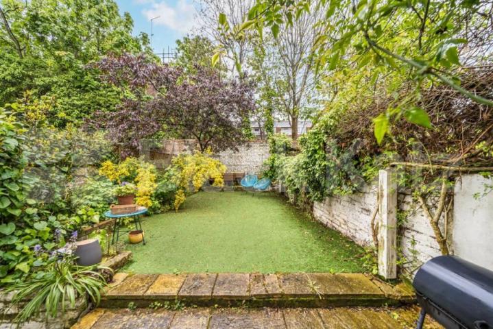 4 bedroom house located close to Upper Holloway  Sussex Way, Holloway