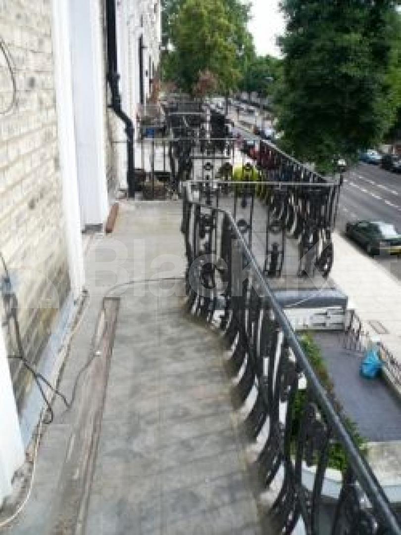 			NEW INSTRUCTION, 1 Bedroom, 1 bath, 1 reception Flat			 Sutherland Ave, Warwick Ave