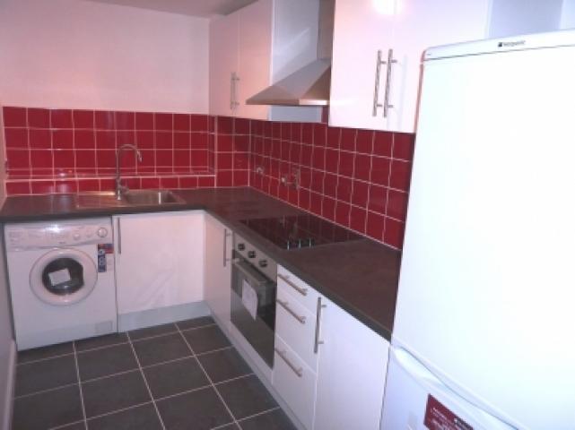 			Spacious studio, Studio Apartment, 1 bath, 1 reception Flat			 Sutherland Ave, MAIDA VALE