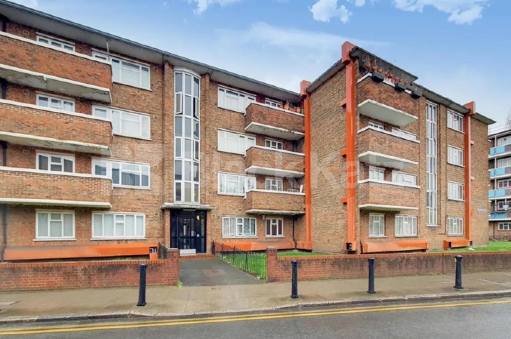 Located close to Whitechapel Station and an array for emenaties  Stepney way, Whitechapel