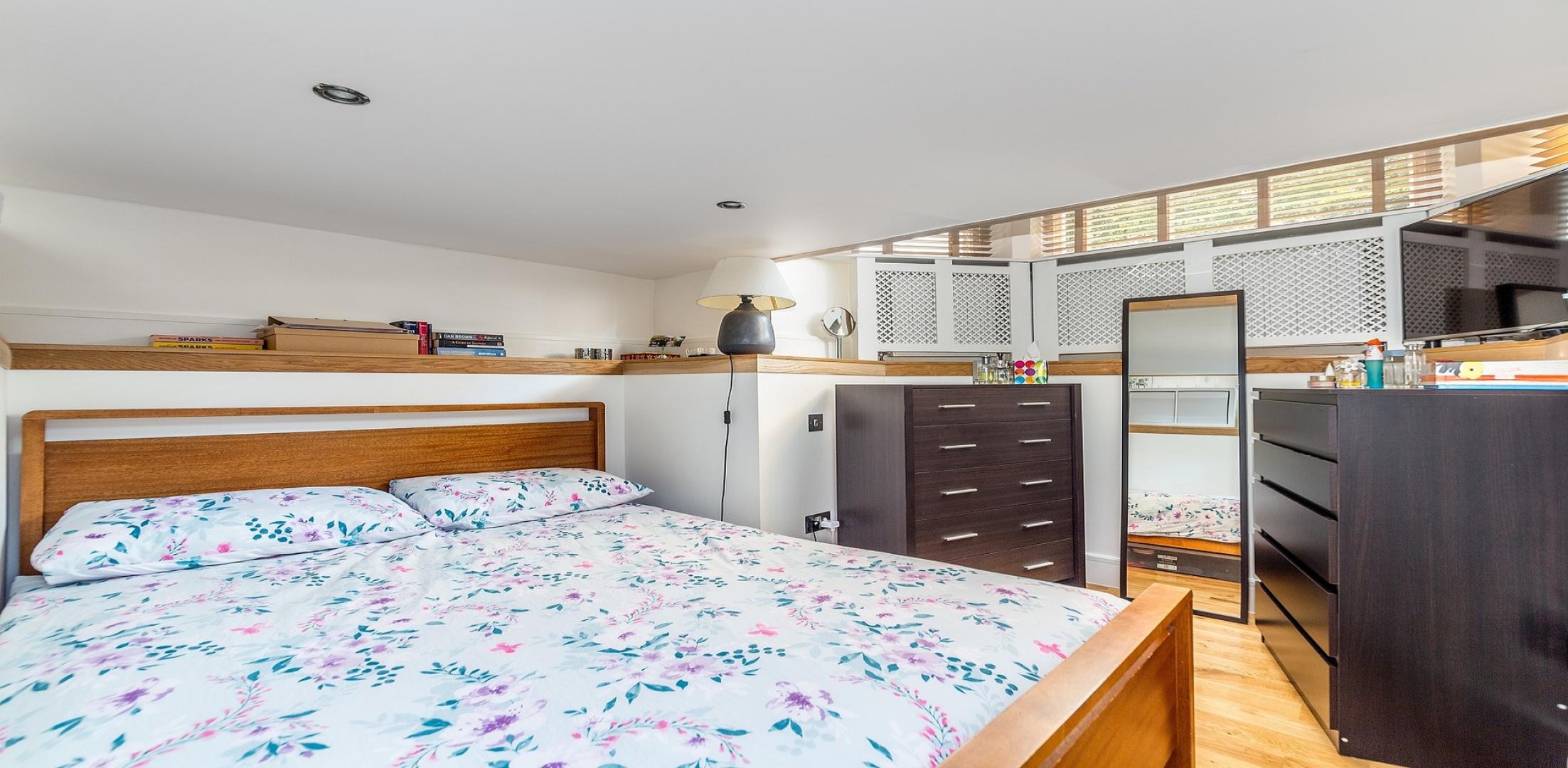			 HEATING INCLUDED, 1 Bedroom, 1 bath, 1 reception Apartment			 Fitzjohns Avenue, HAMPSTEAD