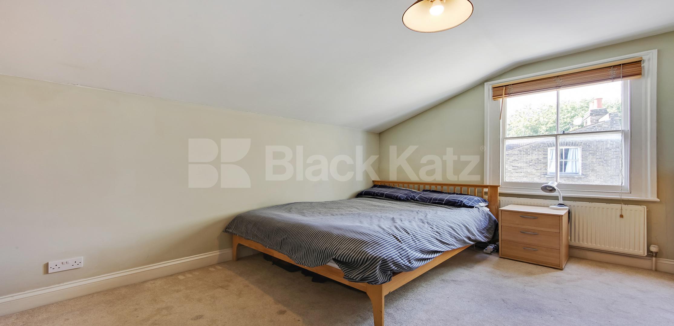 			LET , 3 Bedroom, 1 bath, 1 reception Apartment			 Tregarvon Road, Clapham Common North Side.