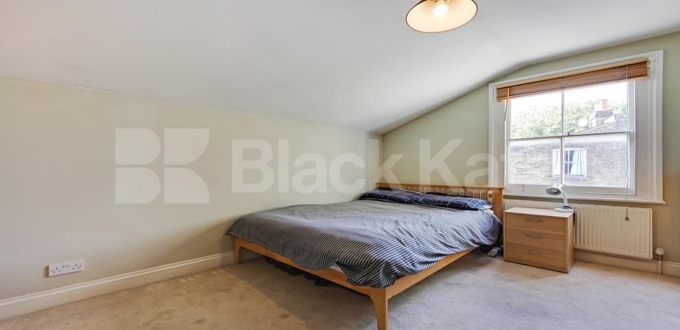 			LET , 3 Bedroom, 1 bath, 1 reception Apartment			 Tregarvon Road, Clapham Common North Side.