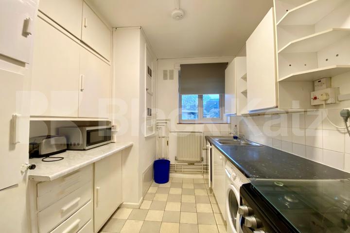 Superbly located and larger than average with views onto The Shard Tennis street, London Bridge