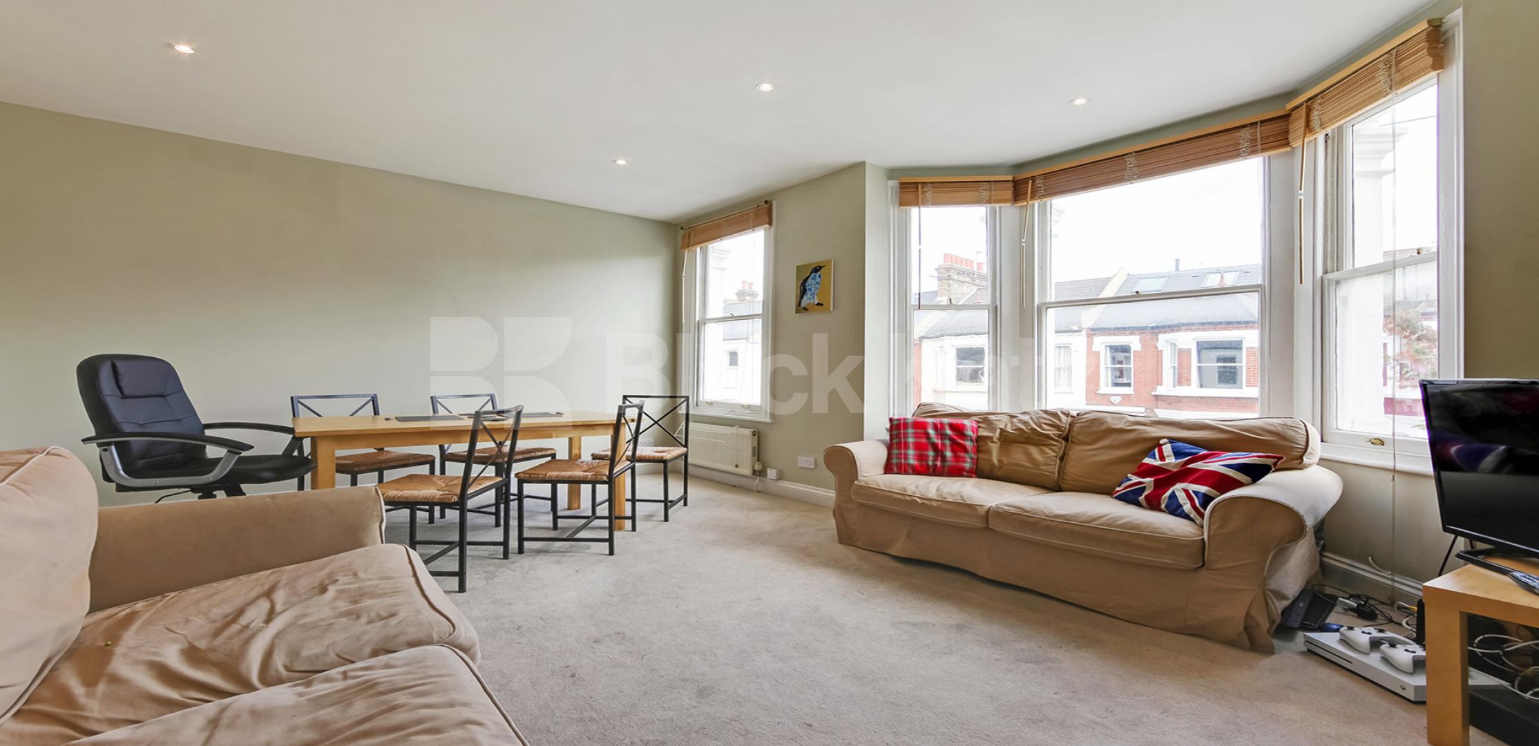 			LET , 3 Bedroom, 1 bath, 1 reception Apartment			 Tregarvon Road, Clapham Common North Side.