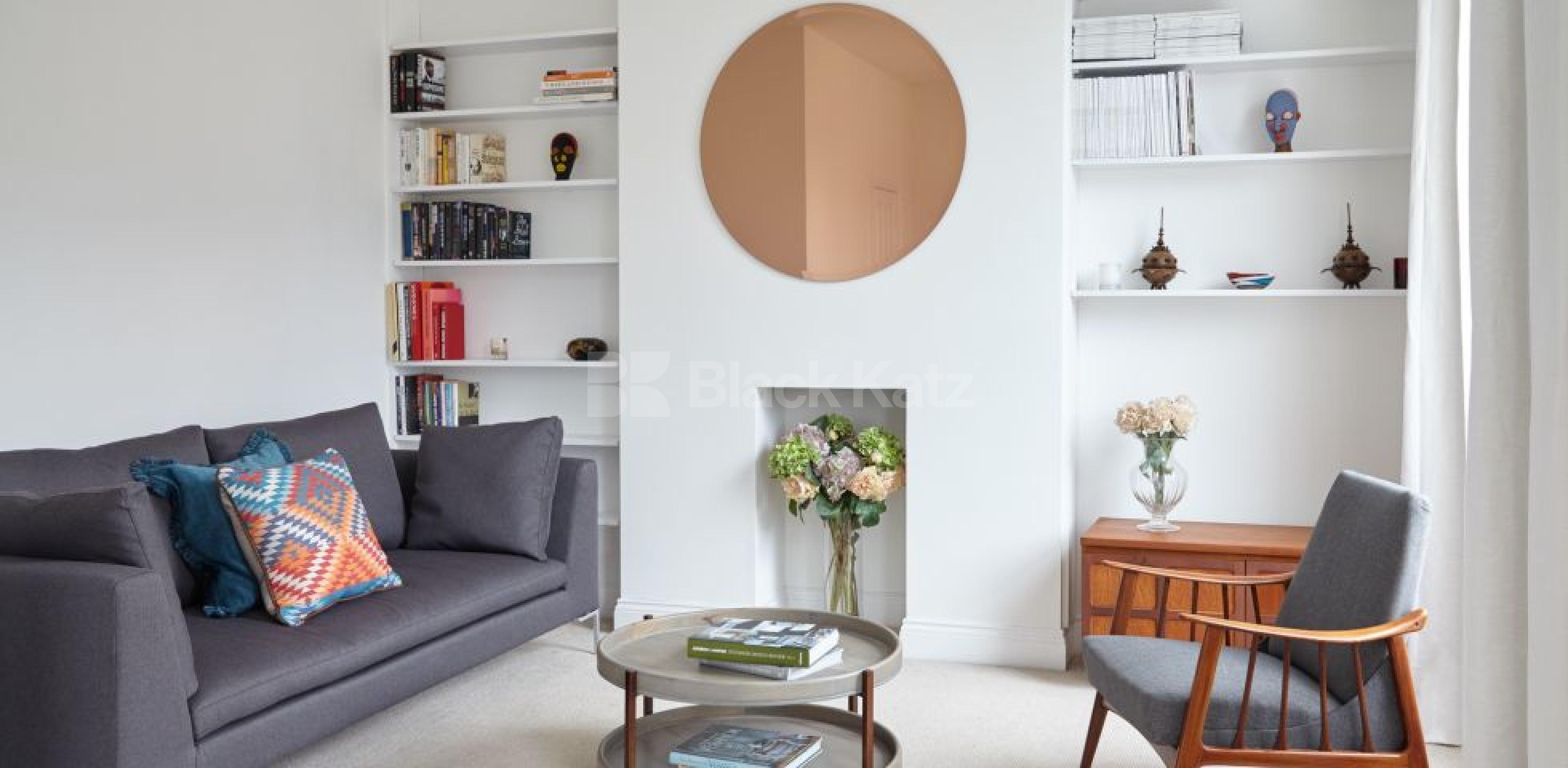 			LET AGREED, 2 Bedroom, 1 bath, 1 reception Flat			 Southgate Road, DE BEAUVOIR-ISLINGTON N1