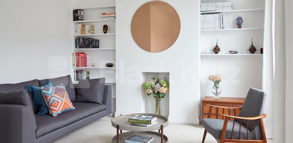 			LET AGREED, 2 Bedroom, 1 bath, 1 reception Flat			 Southgate Road, DE BEAUVOIR-ISLINGTON