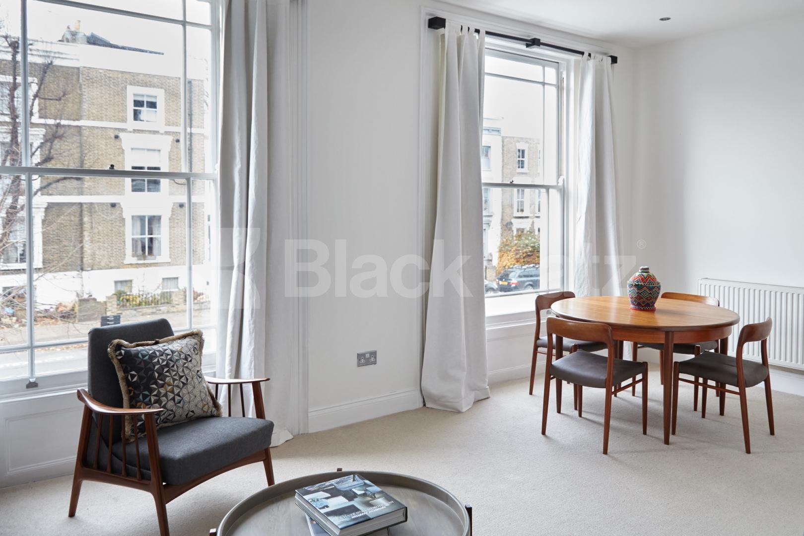 			BEAUTIFUL TWO BEDROOM PERIOD CONVERSION, 2 Bedroom, 1 bath, 1 reception Flat			 Southgate Road, DE BEAUVOIR-ISLINGTON