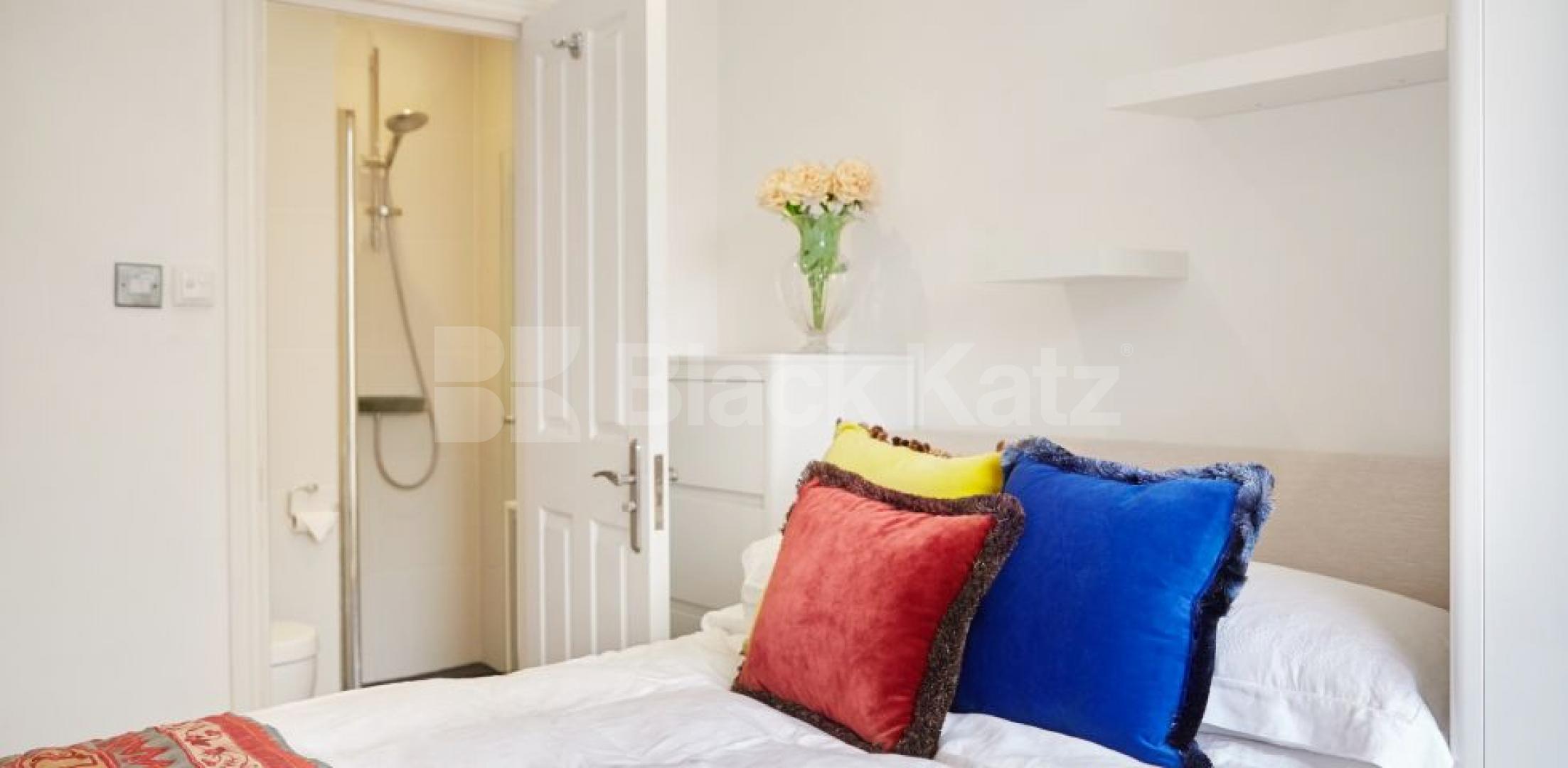 			LET AGREED, 2 Bedroom, 1 bath, 1 reception Flat			 Southgate Road, DE BEAUVOIR-ISLINGTON