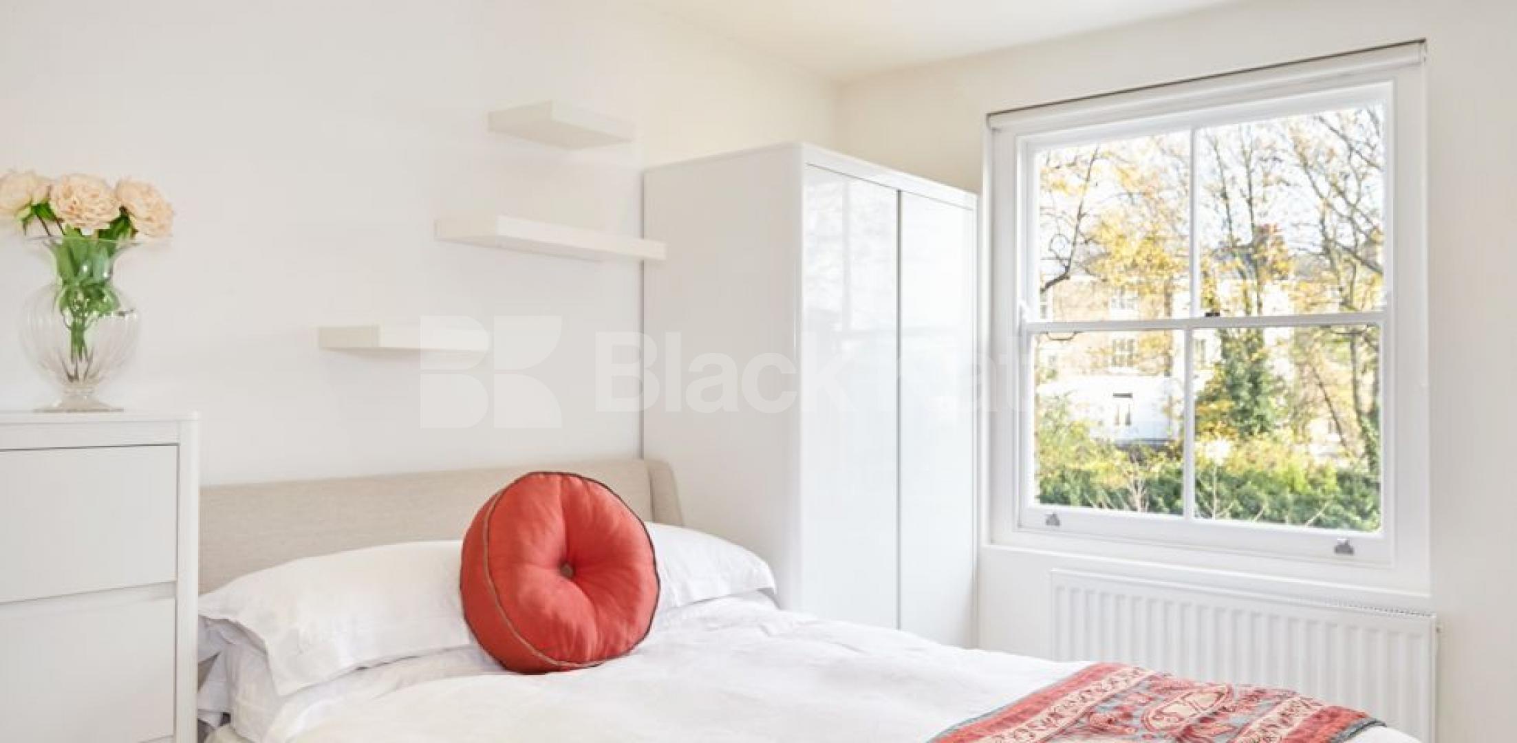 			LET AGREED, 2 Bedroom, 1 bath, 1 reception Flat			 Southgate Road, DE BEAUVOIR-ISLINGTON