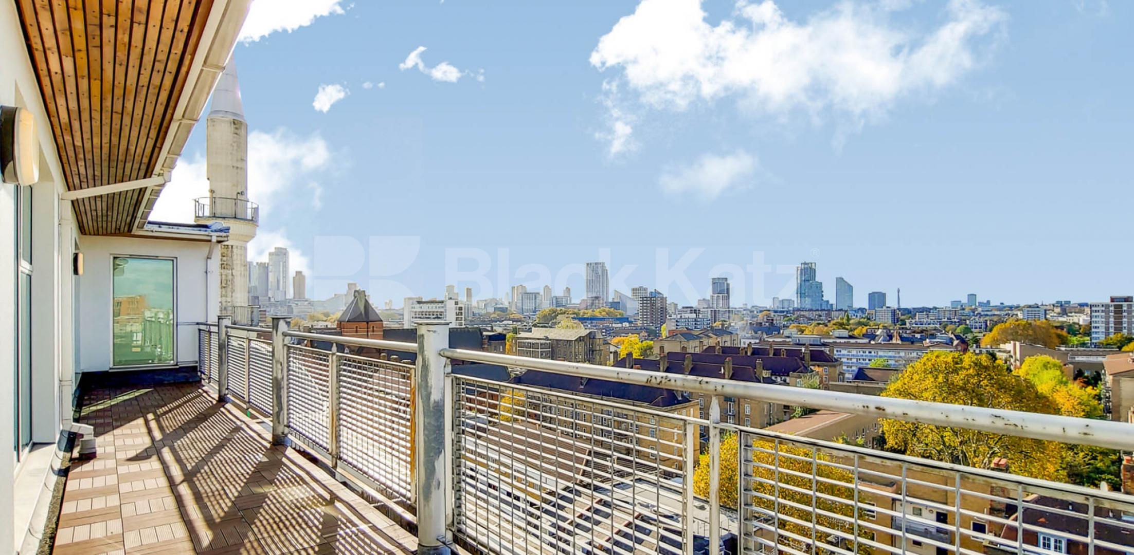 			2 Bedroom, 1 bath, 1 reception Flat			 Kingsland Road, ISLINGTON E8