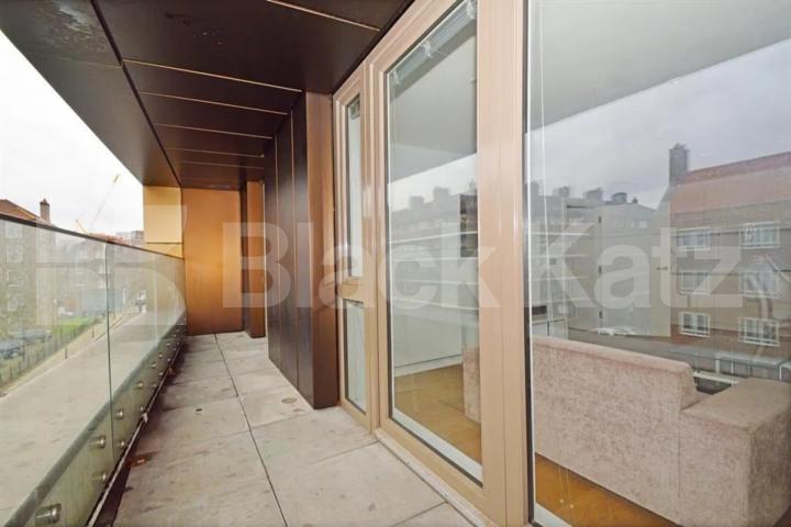  2 bedroom apartment within a contemporary building with a private terrace Heneage Street , Brick Lane 