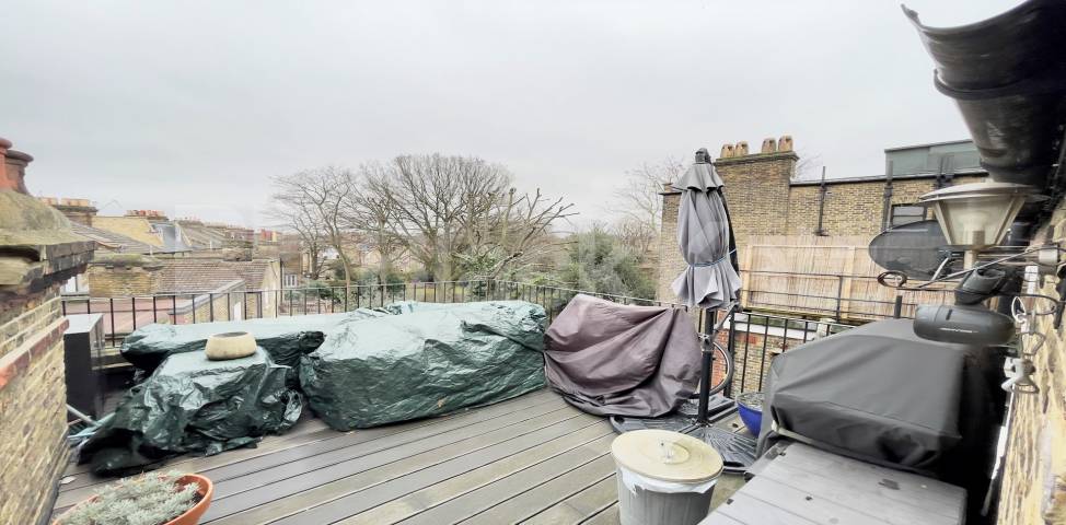 Stunning triplex period conversion with roof terrace  Clapham Road, Clapham North