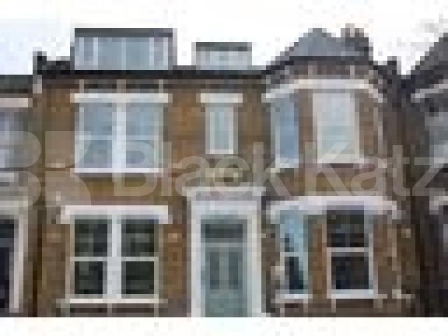 			2 Bedroom, 1 bath, 1 reception Flat			 Thistlewait Road, Clapton Common