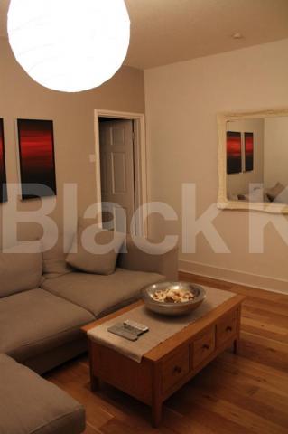 			An absolute must see!!!!!, 1 Bedroom, 1 bath, 1 reception Apartment			 Thornhill Road N1, Barnsbury
