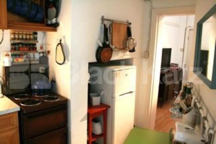			(NEW INSTRUCTION)  GREAT FOR STUDENTS OR SHARERS!!!, 1 Bedroom, 1 bath, 1 reception Flat			 Hanson Street, FITZROVIA BLOOMSBURY