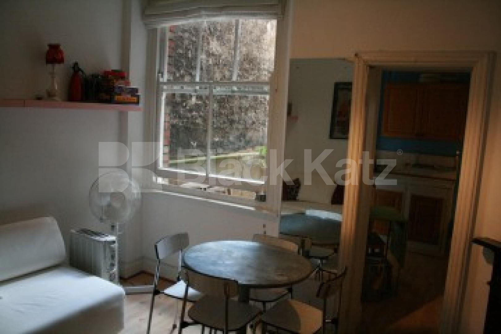 			(NEW INSTRUCTION)  GREAT FOR STUDENTS OR SHARERS!!!, 1 Bedroom, 1 bath, 1 reception Flat			 Hanson Street, FITZROVIA BLOOMSBURY