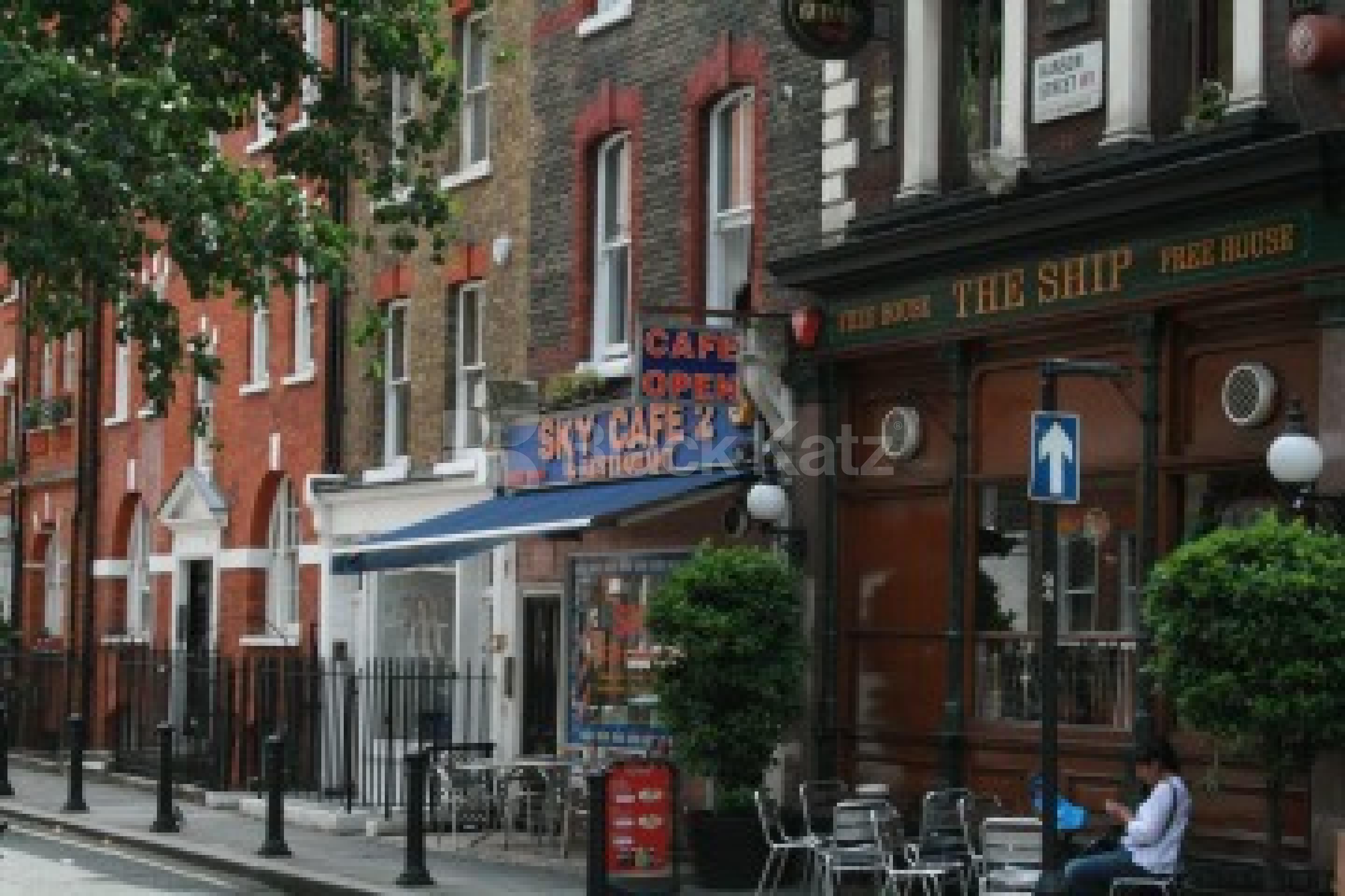 			(NEW INSTRUCTION)  GREAT FOR STUDENTS OR SHARERS!!!, 1 Bedroom, 1 bath, 1 reception Flat			 Hanson Street, FITZROVIA BLOOMSBURY W1W