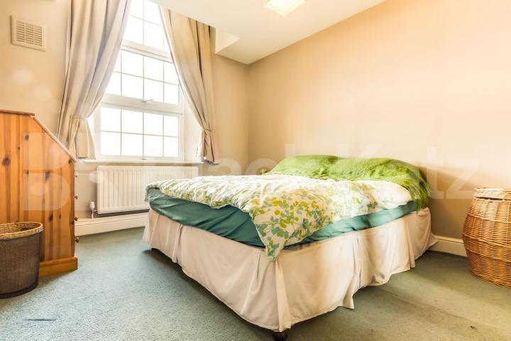 Available from 8th September / Private Parking Brook Road, Chartwell Court, NW2,  Chartwell Court