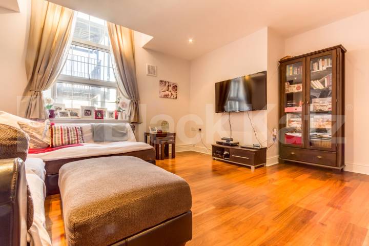 Available from 8th September / Private Parking Brook Road, Chartwell Court, NW2,  Chartwell Court