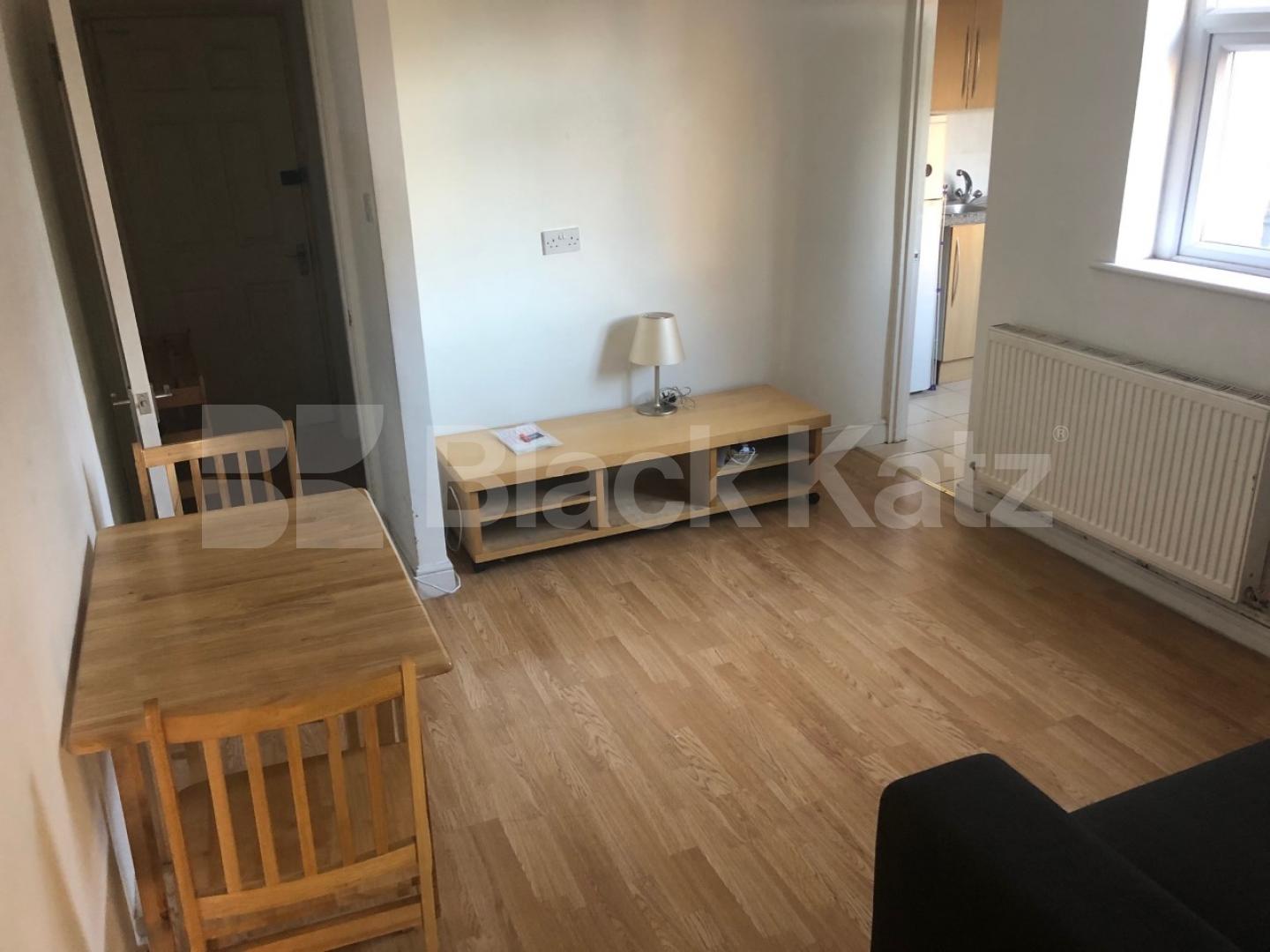 			New Instruction!, 1 Bedroom, 1 bath, 1 reception Apartment			 Wightman Road, Turnpike Lane