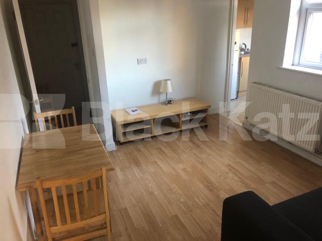 			New Instruction!, 1 Bedroom, 1 bath, 1 reception Apartment			 Wightman Road, Turnpike Lane