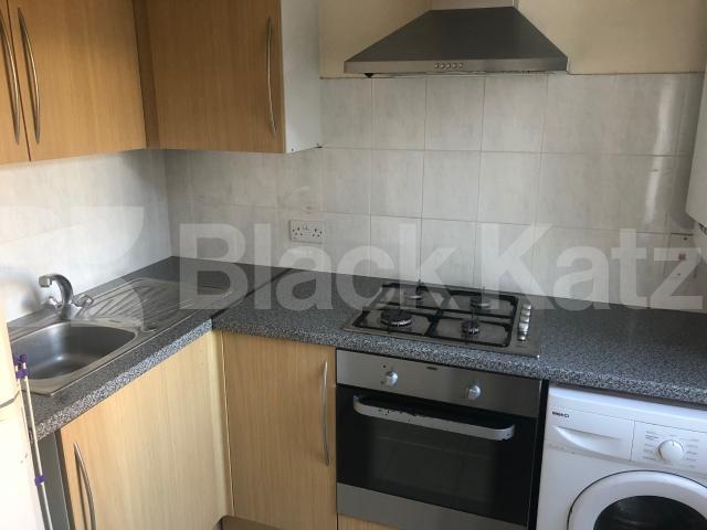 			New Instruction!, 1 Bedroom, 1 bath, 1 reception Apartment			 Wightman Road, Turnpike Lane