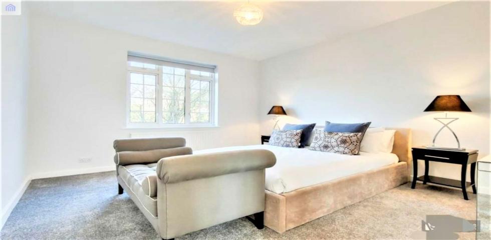 			3 Bedroom, 1 bath, 1 reception Flat			 Finchley Road, Hampstead
