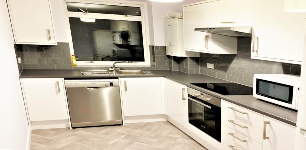 			2 Bedroom, 1 bath, 1 reception Apartment			 Teignmouth Road, MAPESBURY CONSERVATION AREA