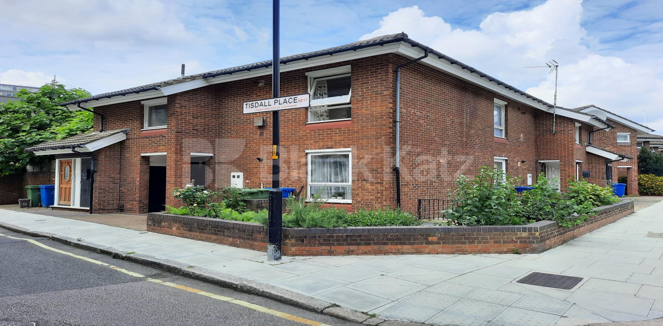 			LET , 2 Bedroom, 1 bath, 1 reception Ground Floor Maisonette			 Tisdal Place, Elephant and Castle