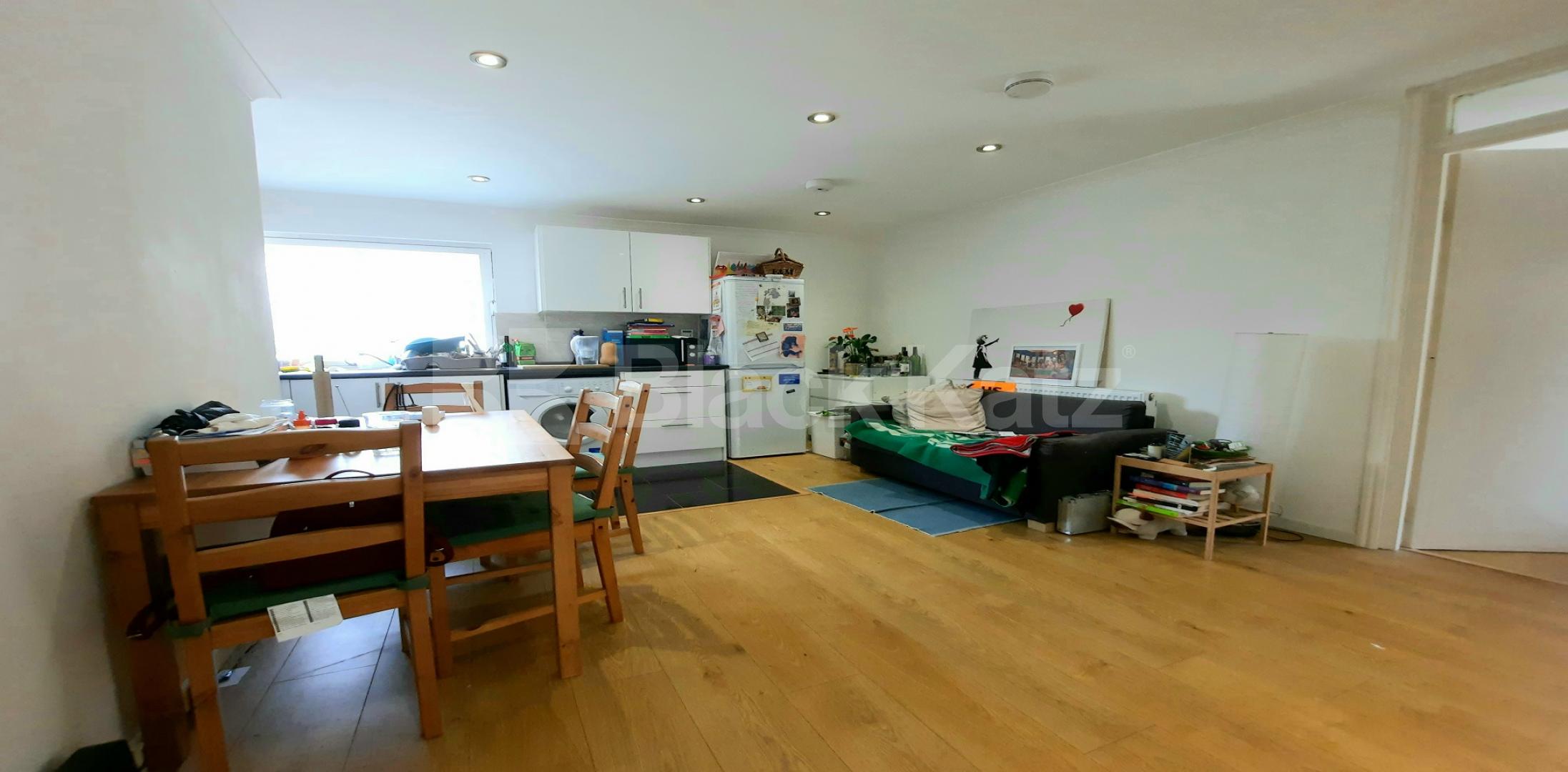 			LET , 2 Bedroom, 1 bath, 1 reception Ground Floor Maisonette			 Tisdal Place, Elephant and Castle