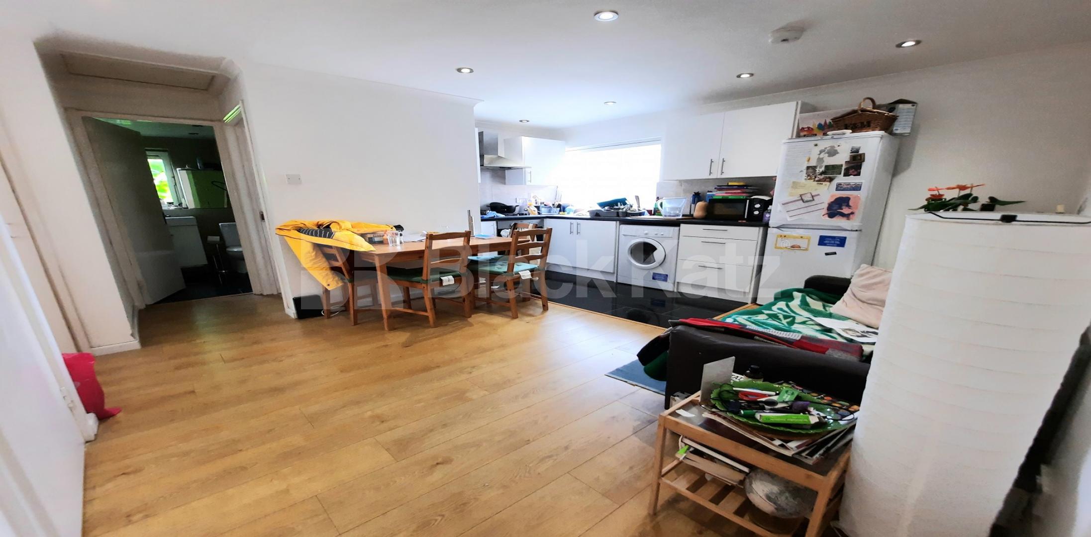 			LET , 2 Bedroom, 1 bath, 1 reception Ground Floor Maisonette			 Tisdal Place, Elephant and Castle