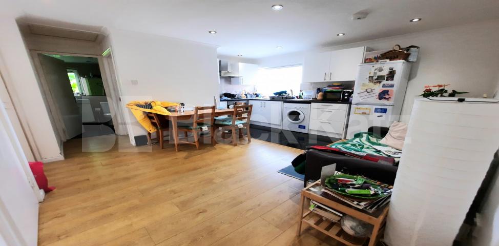 			LET , 2 Bedroom, 1 bath, 1 reception Ground Floor Maisonette			 Tisdal Place, Elephant and Castle