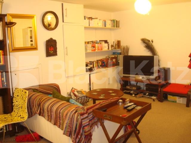 			NEW REFURB!!!, 2 Bedroom, 1 bath, 1 reception Flat			 Tollington Park, FINSBURY PARK