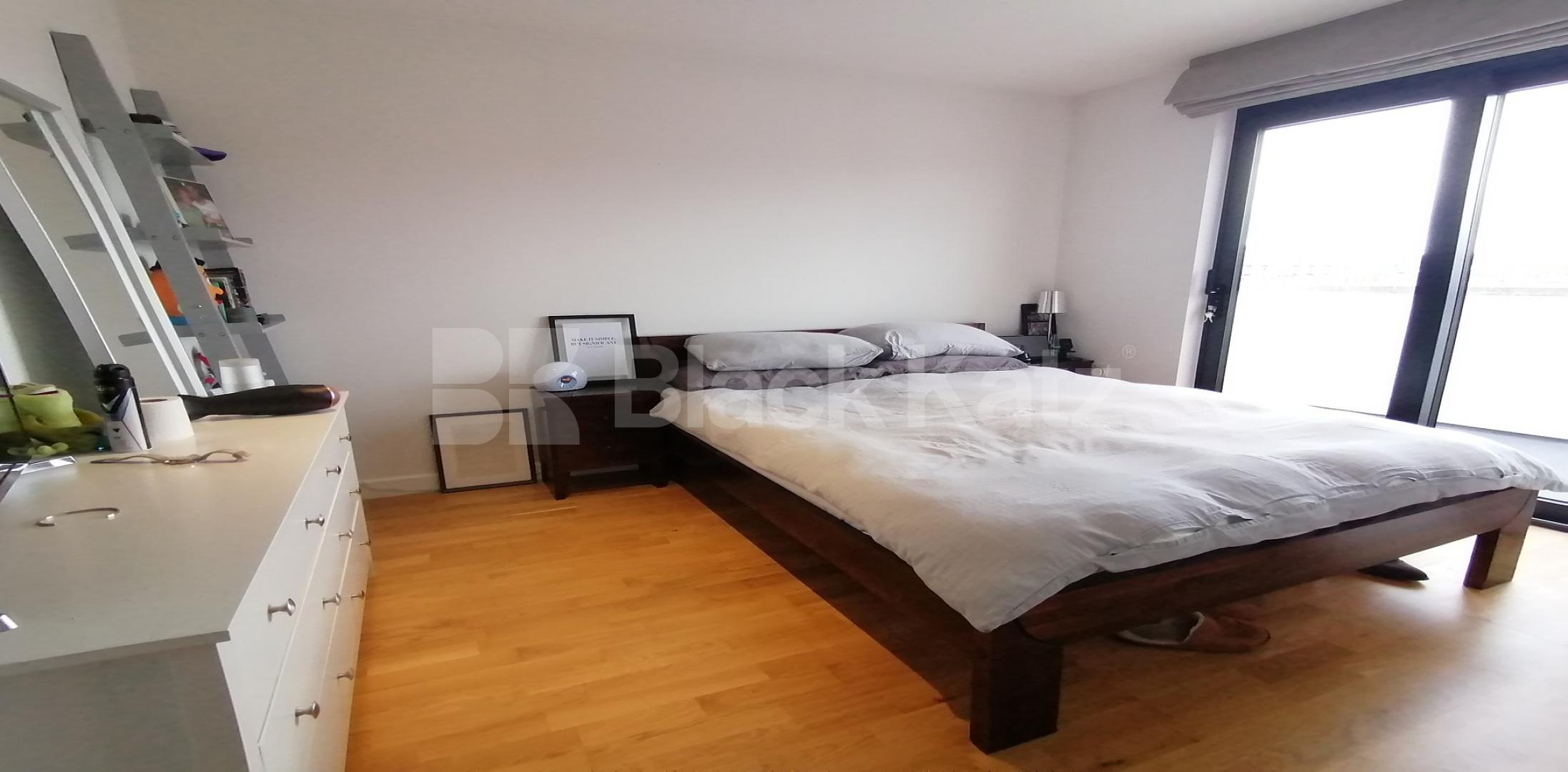 			LET , 2 Bedroom, 1 bath, 1 reception Penthouse			 Totterdown Street, Tooting Broadway