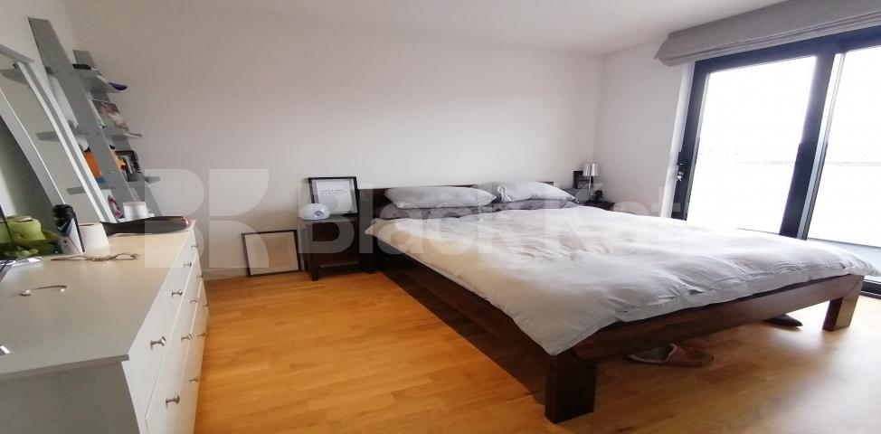 			LET , 2 Bedroom, 1 bath, 1 reception Penthouse			 Totterdown Street, Tooting Broadway