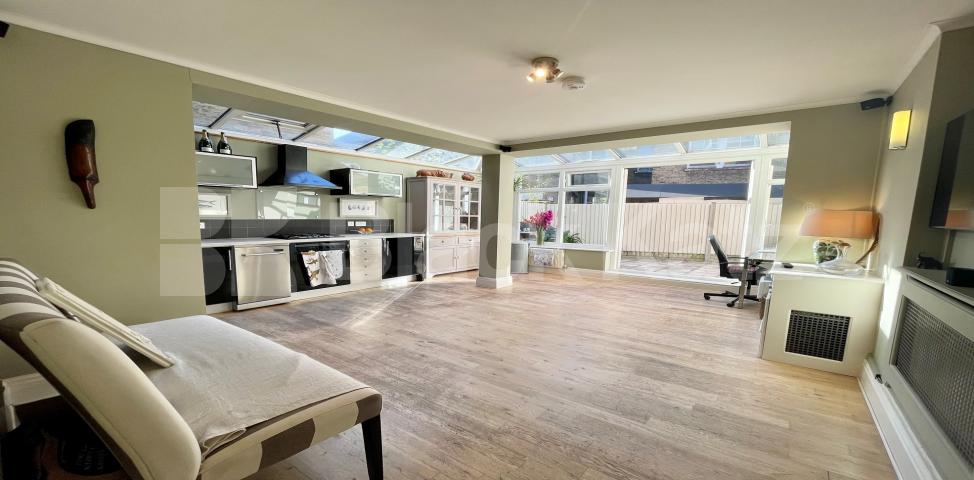 			LET , 2 Bedroom, 1 bath, 1 reception Ground Floor Flat			 Tregarvon Road, Clapham Junction/Common