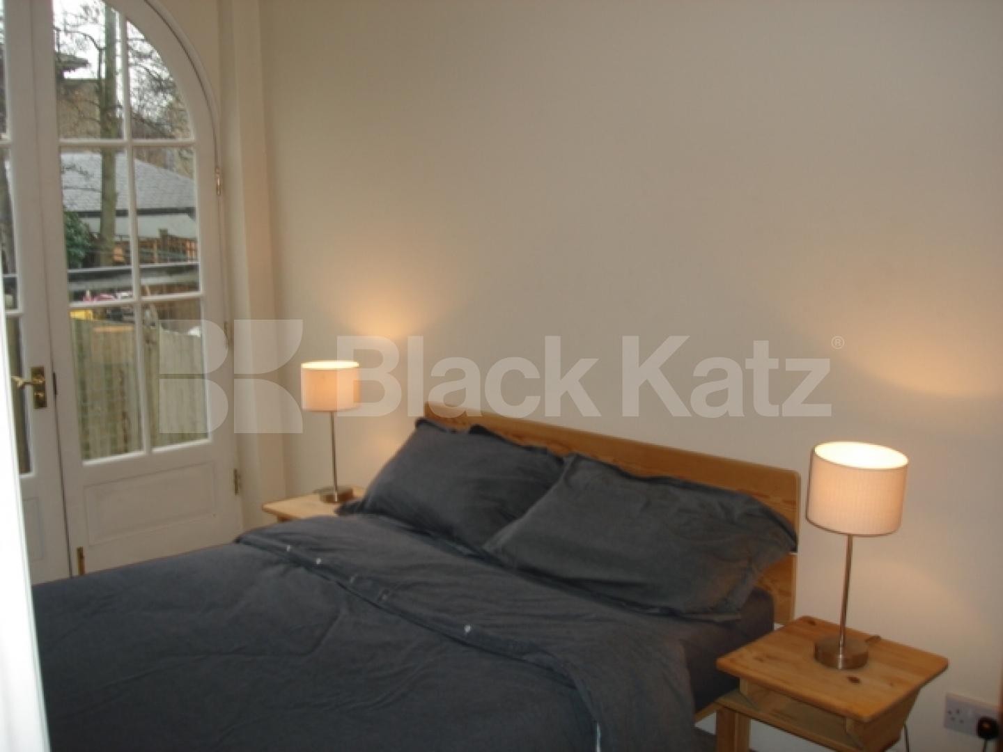 			2 Bedroom, 1 bath, 1 reception Apartment			 Tredgar Grove, Mile End