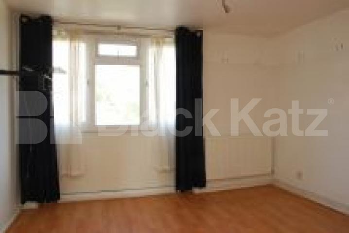 			LET!, 1 Bedroom, 1 bath, 1 reception Ground Floor Flat			 Tredegar Road, BOUNDS GREEN