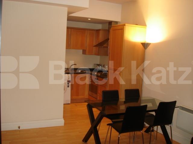 			2 Bedroom, 1 bath, 1 reception Apartment			 Tredgar Grove, Mile End