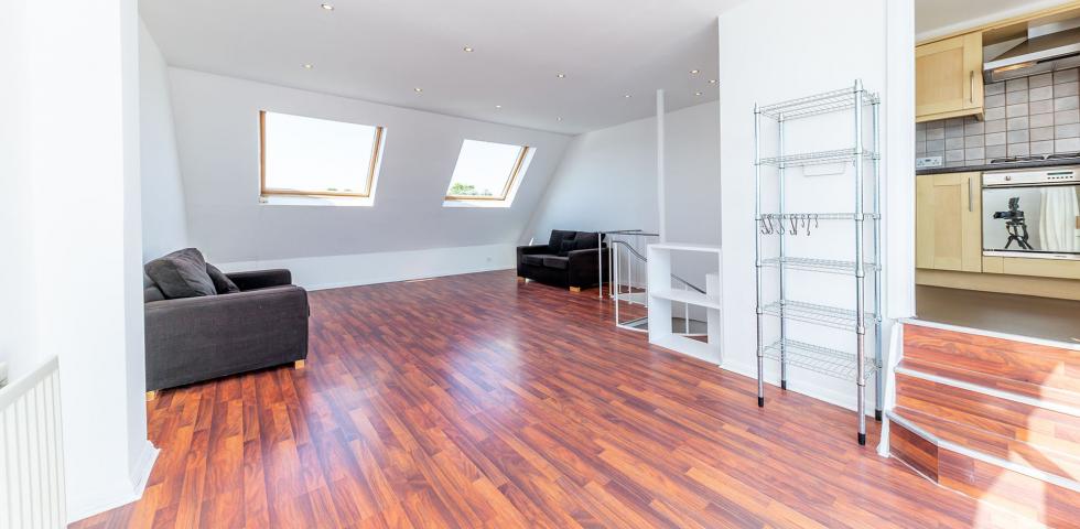 			3 Bedroom, 1 bath, 1 reception Apartment			 Stratford Villas, CAMDEN