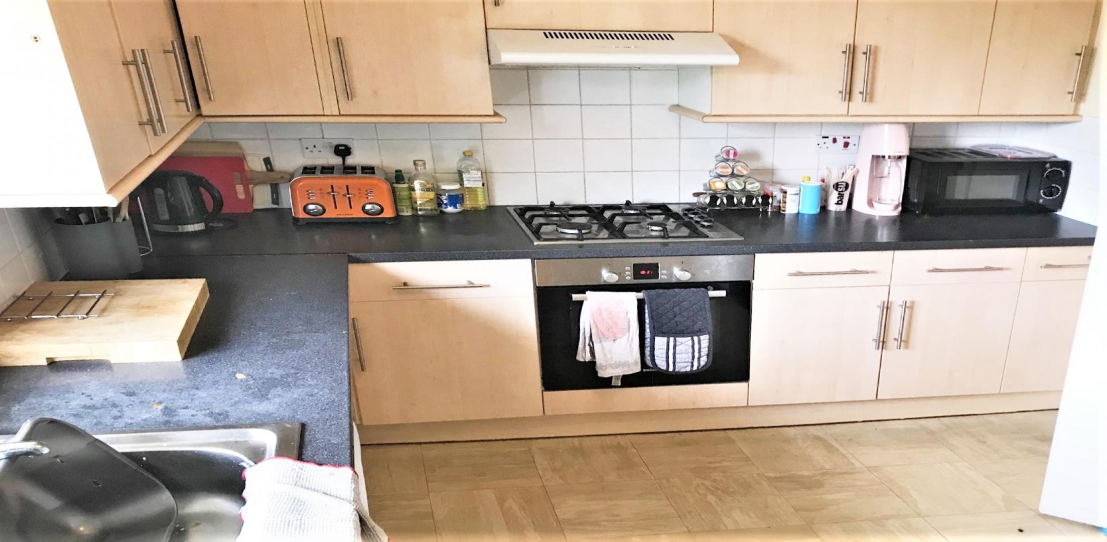			3 Bedroom, 1 bath, 1 reception Flat			 Willesden Lane, WILLESDEN GREEN
