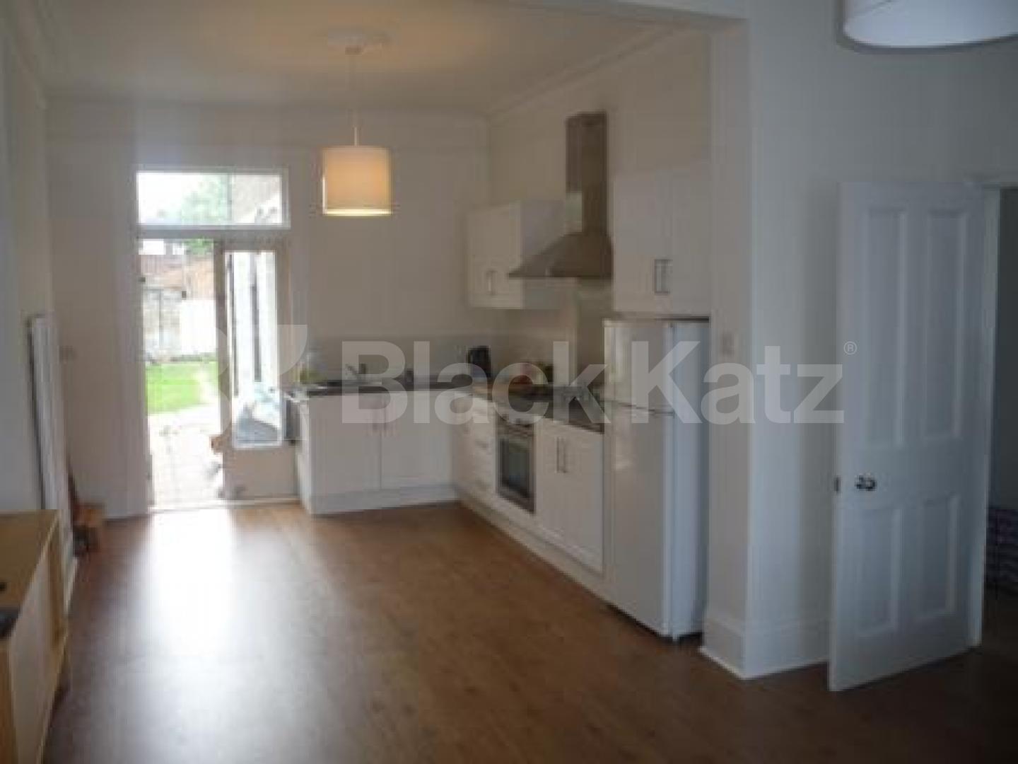 			NEW INSTRUCTION!, 4 Bedroom, 1 bath, 1 reception House			 Truro Road, Bounds Green