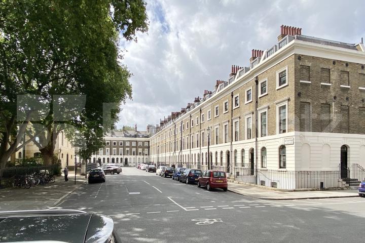 Trinity Church Square, Borough