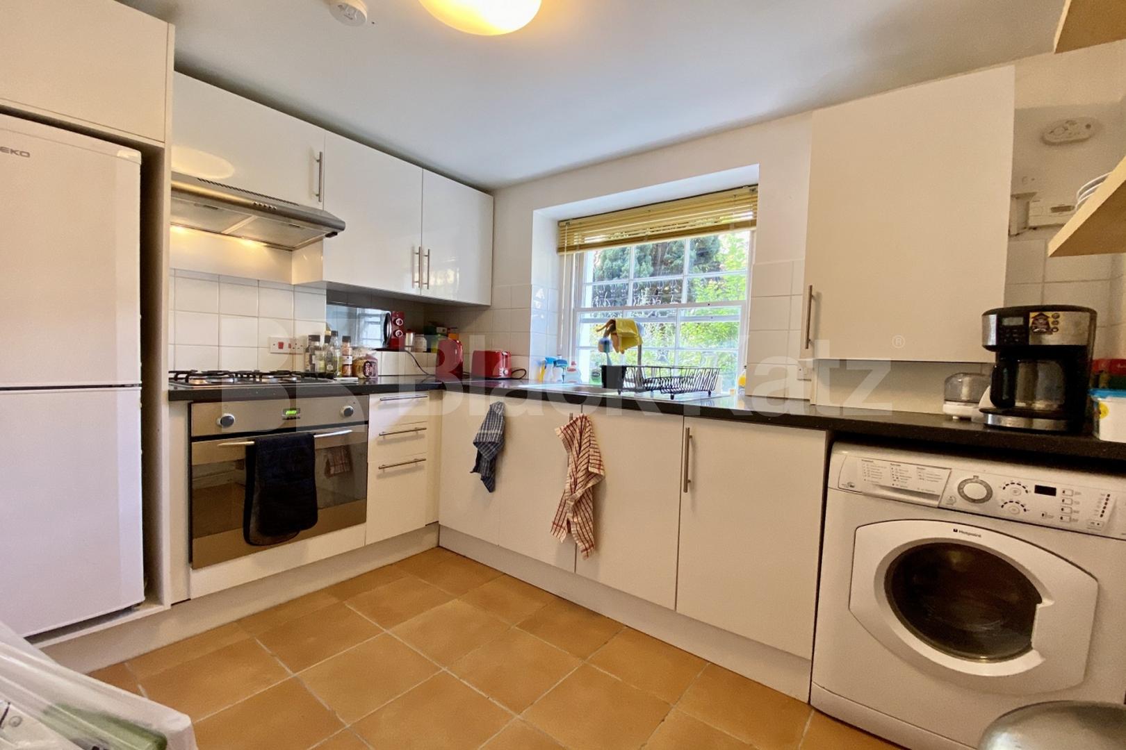 One of the most desirable areas in SE1  Trinity Church Square, Borough