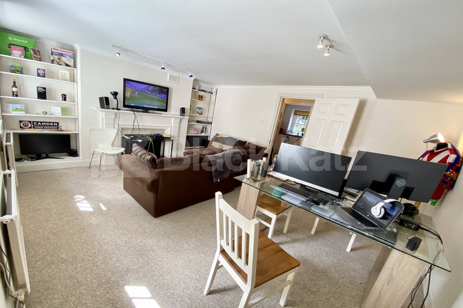 One of the most desirable areas in SE1  Trinity Church Square, Borough