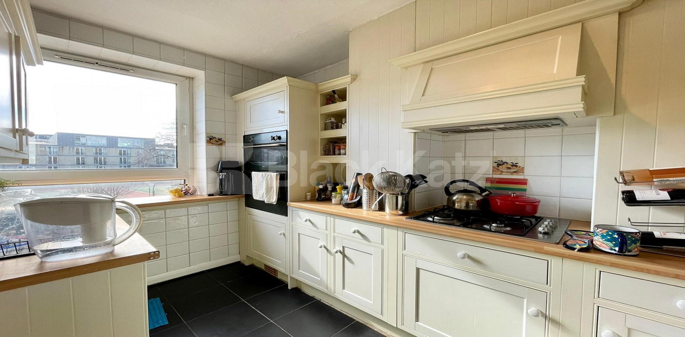 			LET, 2 Bedroom, 1 bath, 1 reception Maisonette			 Tanner Street , London Bridge