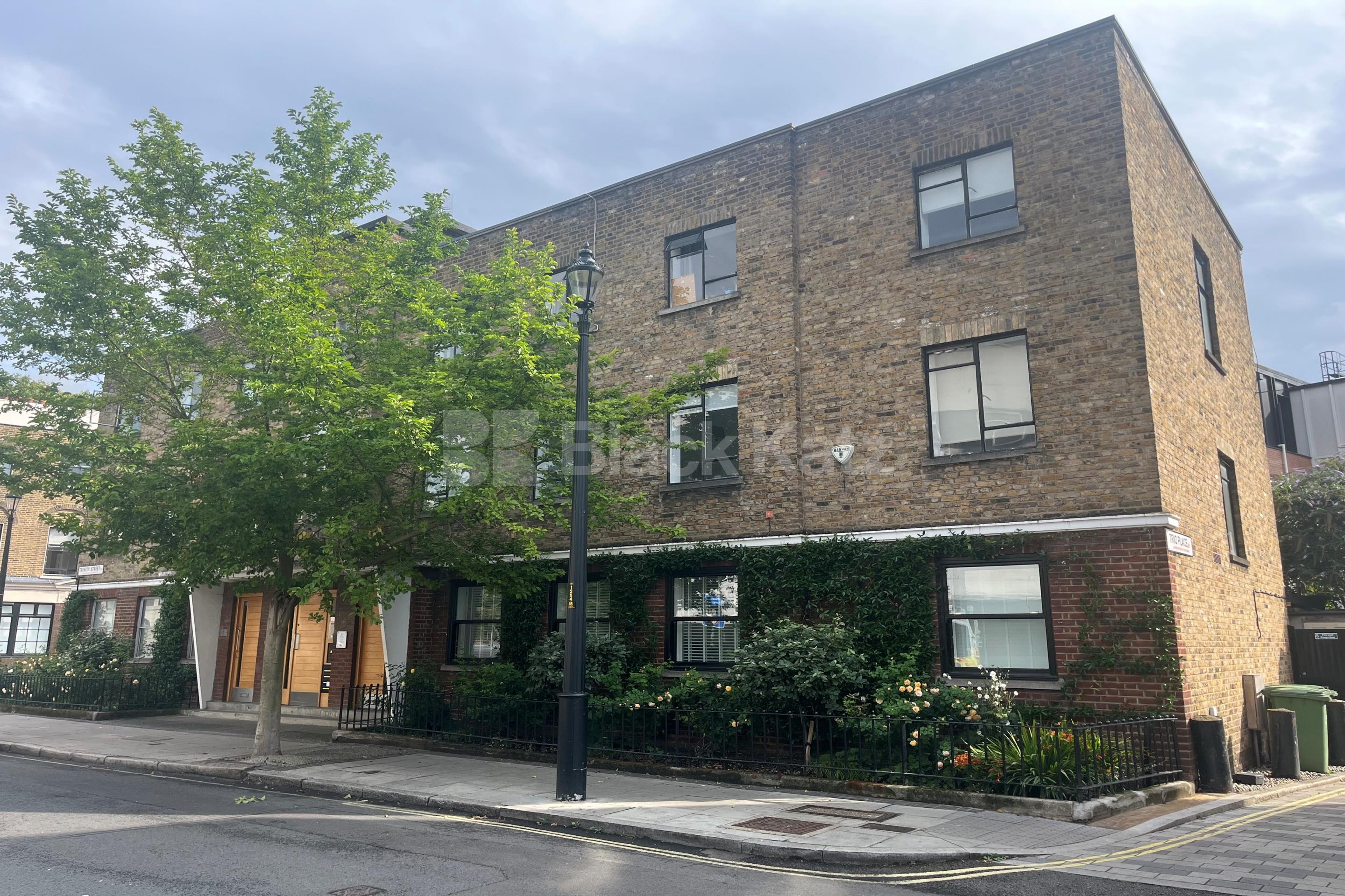 Top floor (Second) private development just off Borough High Street    Trinity Street, Borough/London Bridge SE1