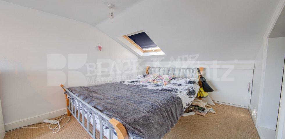 			New Instruction!, 3 Bedroom, 1 bath, 1 reception Flat			 Hanley Road , Finsbury Park / Crouch End